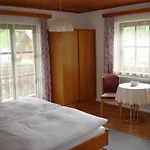 Haus Meikl 公寓