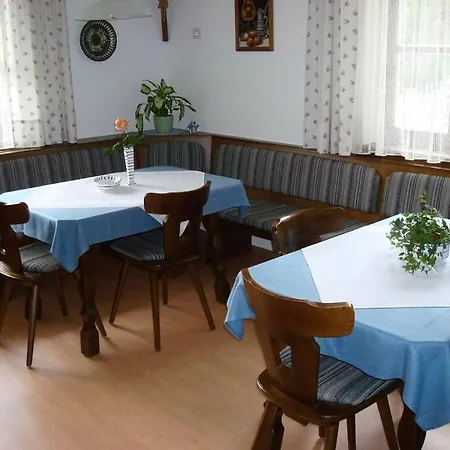 Haus Meikl 公寓